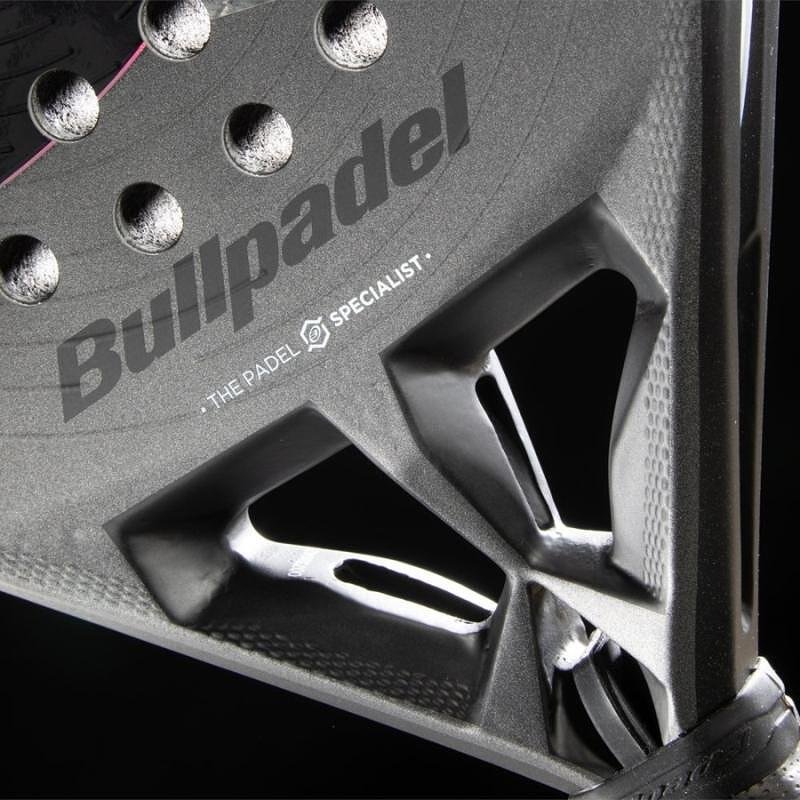 Bullpadel Hack 04 Hybrid 26 padel racket