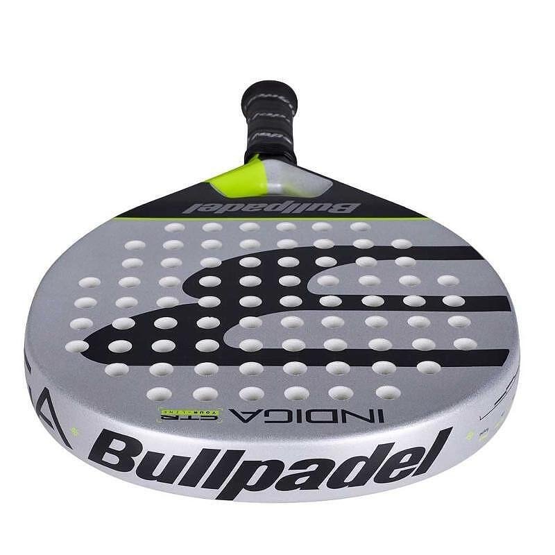 Падел ракета Bullpadel INDIGA CTR – кръгла форма, нисък баланс, лека конструкция от Polyglass и SoftEva за максимален контрол и маневреност.