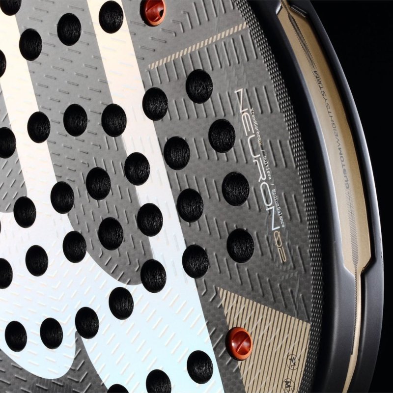 Bullpadel Neuron 02– professional padel racket with a hybrid shape, Xtend Carbon 3K, MultiEva core and Wave System for an excellent balance of control, power and maneuverability.