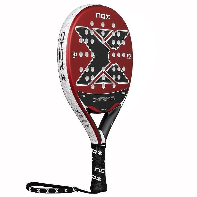 X-Zero padel racket – lightweight, comfortable and easy to control, suitable for beginner and intermediate players.