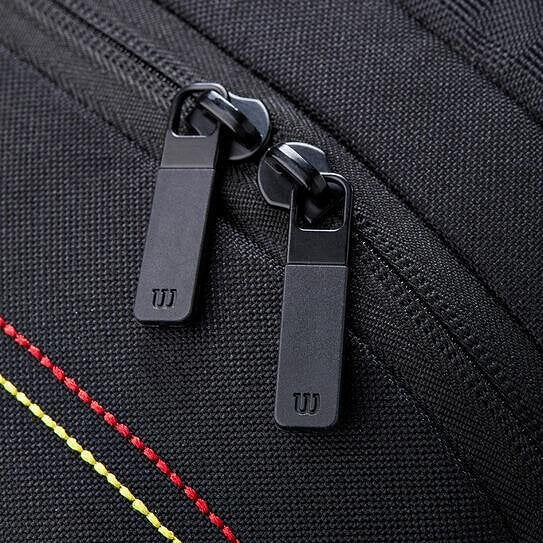 Wilson Pro Staff Classic backpack – a stylish tennis backpack with a double zipper, convenient for tennis gear and personal items.