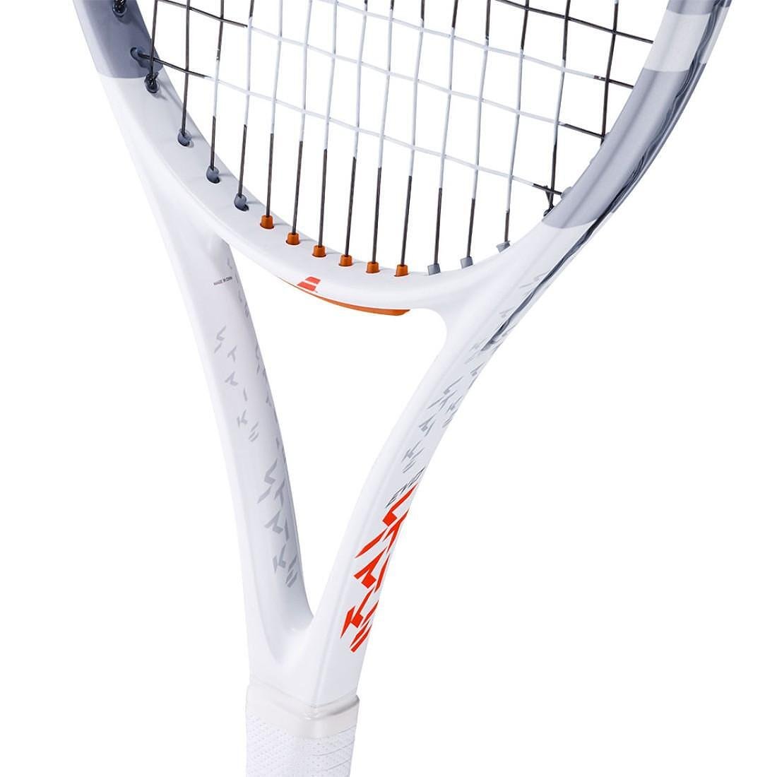 Rachetă de tenis Babolat Evo Strike - rachetă de tenis modernă cu control precis, putere și confort pentru joc pe orice teren.