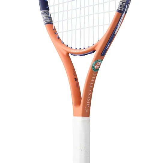 Wilson Roland Garros Elite 26 tennis racket - a lightweight junior racket for players 11+ years old with control and confidence