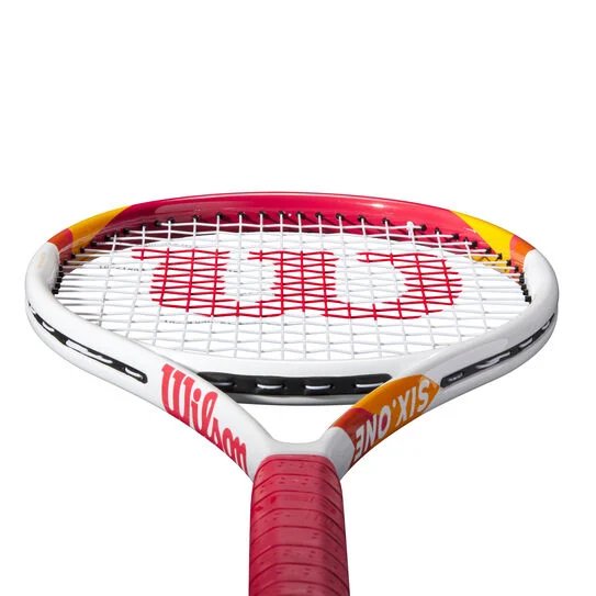 Rachetă de tenis Wilson Six One – rachetă Wilson preîncordată pentru putere, control și spin, potrivită pentru rachete de tenis