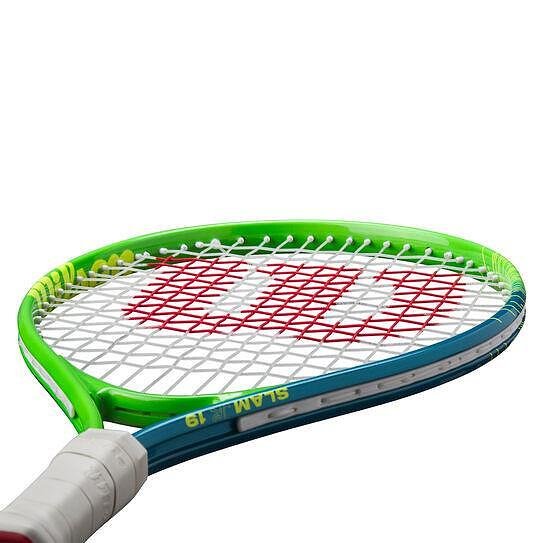 Wilson Slam Jr 19 Boys tennis racket – a lightweight, durable kids' racket for beginner boys