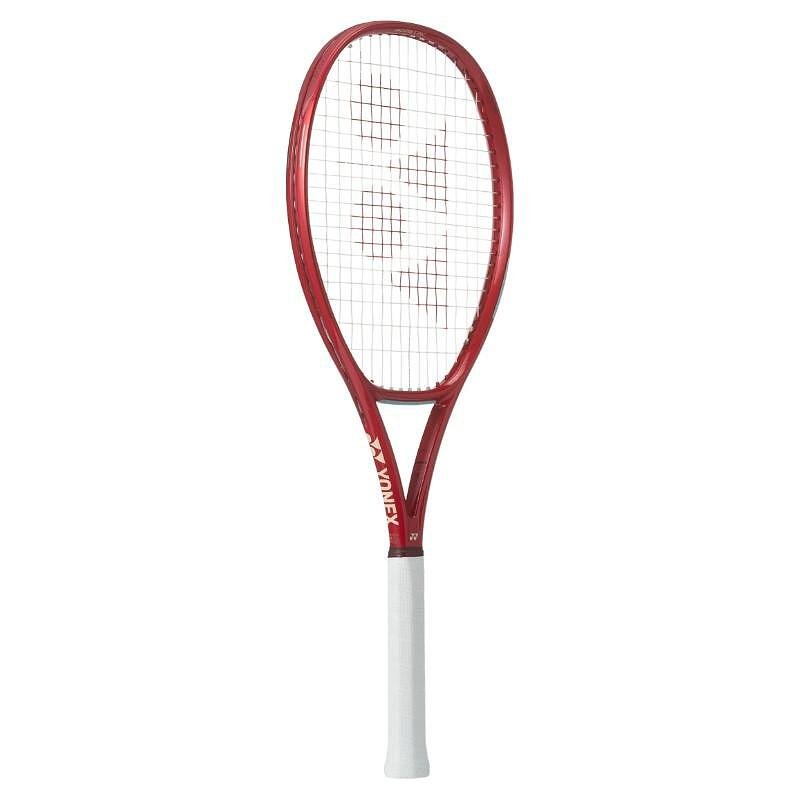 Тенис ракета Yonex VCORE 100 Ruby Red – лека, стабилна и аеродинамична за мощ, контрол и спин при универсална игра.