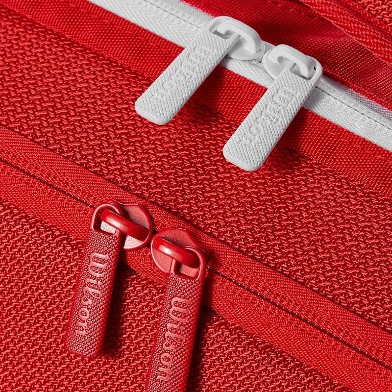 Термобег Wilson Super Tour 2025 - 9 ракети, червен тенис сак Wilson с термозащита и отделения за ракети и аксесоари