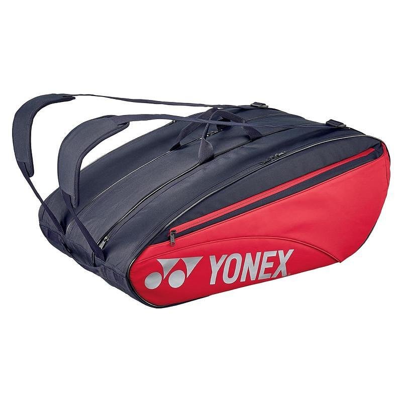 Термобег Yonex за 12 ракети – червен тенис сак за ракети, идеален за падел ракети, тенис ракети и тенис екипировка.