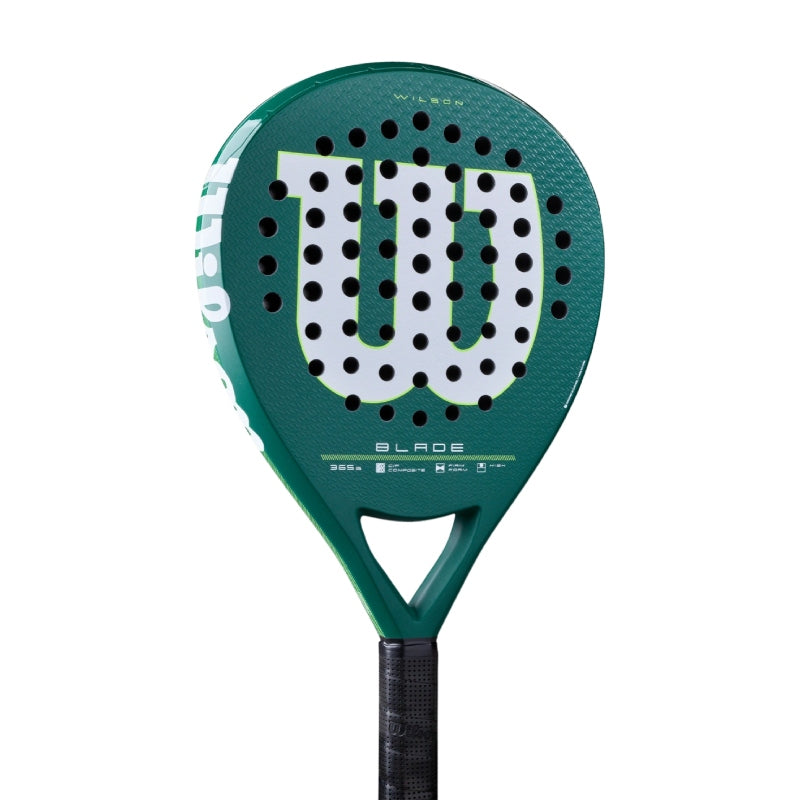 Падел ракета Wilson Blade V4 с характерен дизайн и зелена повърхност, специализирана за напреднали играчи