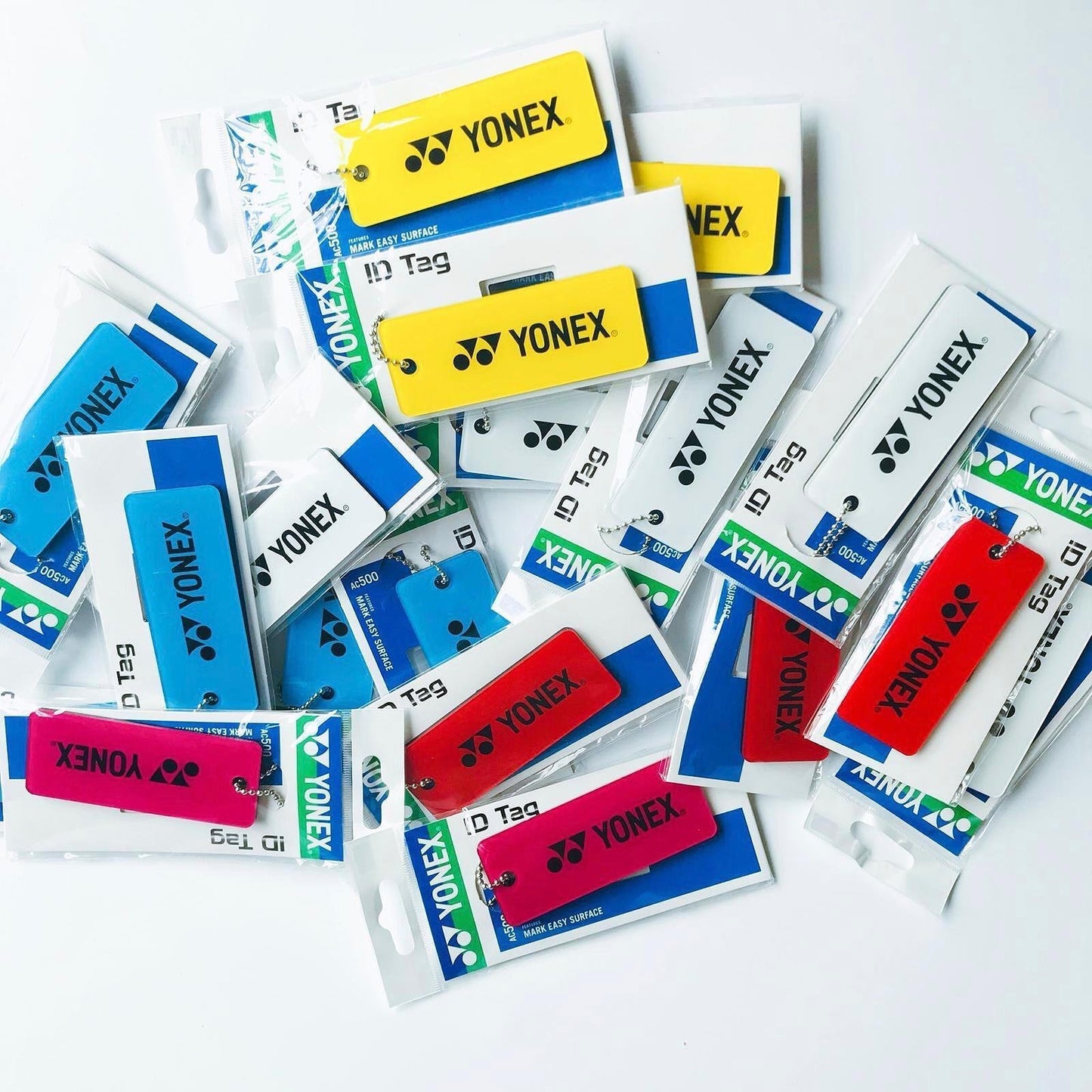 Бадж с име YONEX ID TAG - бял двустранен Yonex бадж с място за име и информация за състезател