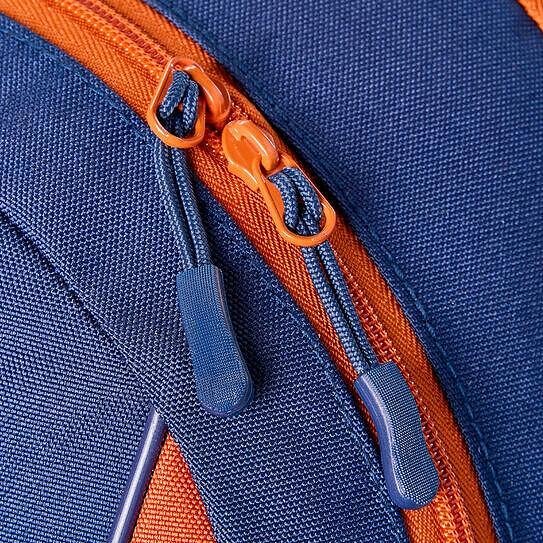 Wilson Roland Garros Team 2026 kids' backpack with a zipper and blue and orange details, a stylish tennis backpack
