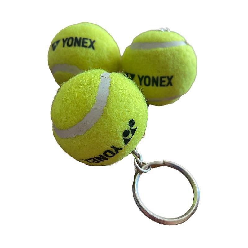 Ключодържател Yonex ACKEYB4 с тенис топки Yonex - стилен аксесоар за тенис и подарък за фенове на yonex