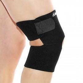 Elastic knee brace with patella opening MCDAVID