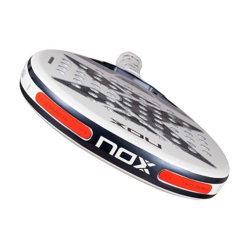AT10 12K Alum XTREM Lite 2026 – rachetă de padel profesională cu senzație moale și control maxim