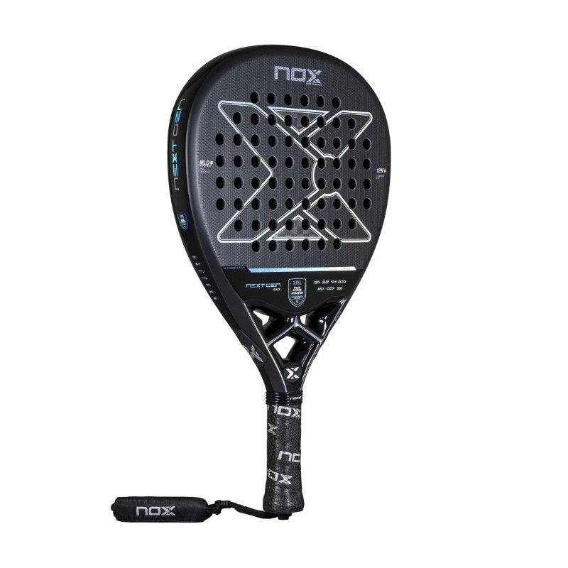Rachetă de padel Nox Nextgen Pro Attack 12K NFA– rachetă profesională de padel cu formă de diamant, Carbon 12K, HR3 Black EVA și EOS Flap pentru putere maximă și stabilitate.