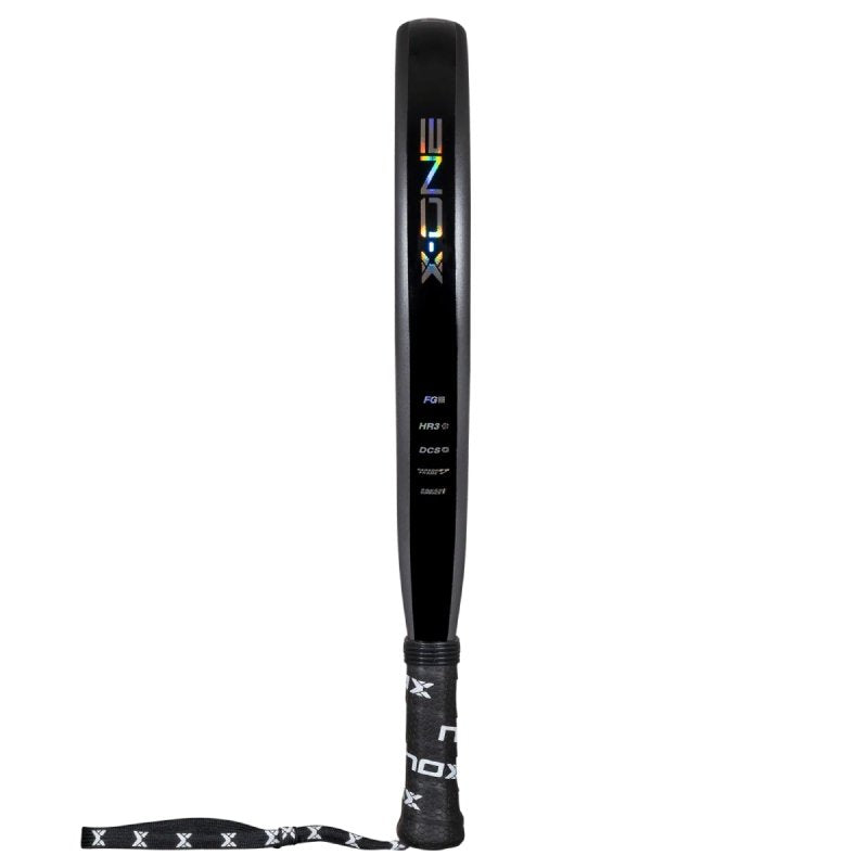 Rachetă de padel Nox X-One 26– rachetă de padel cu formă rotundă, HR3 Core, 3K Fiberglass și cadru din carbon pentru control excelent, confort și manevrare ușoară.