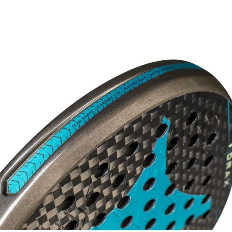 Star Vie Drax Soft 12K padel racket – a professional padel racket with a hybrid shape, 12K Carbon, Soft 30 EVA, Geo Bridge and Noene Inside for power, control and comfort.