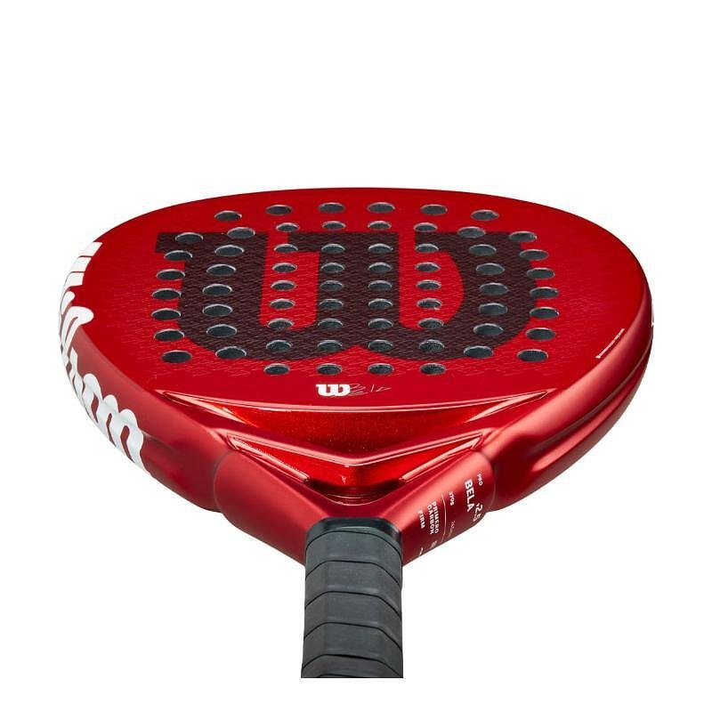 Rachetă de padel Wilson Bela Pro V2.5 – rachetă roșie de padel cu suprafață din carbon și formă de picătură