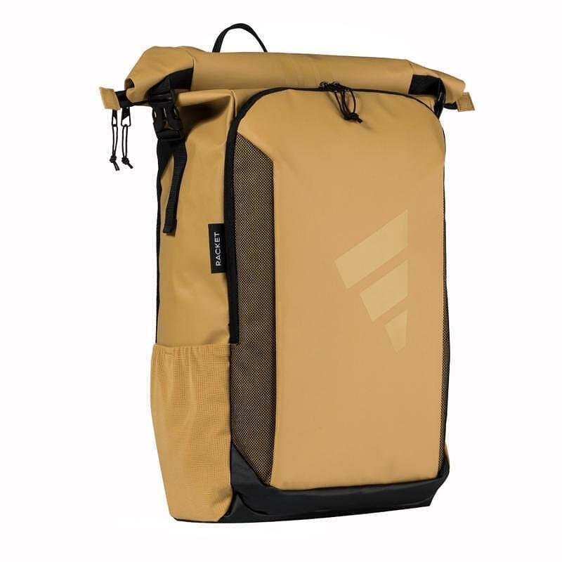 Rucsac de padel Adidas Multigame 3.4 maro - cu închidere Rolltop, compartimente căptușite pentru laptop și accesorii, buzunare laterale din plasă și bază întărită – potrivit pentru utilizare zilnică