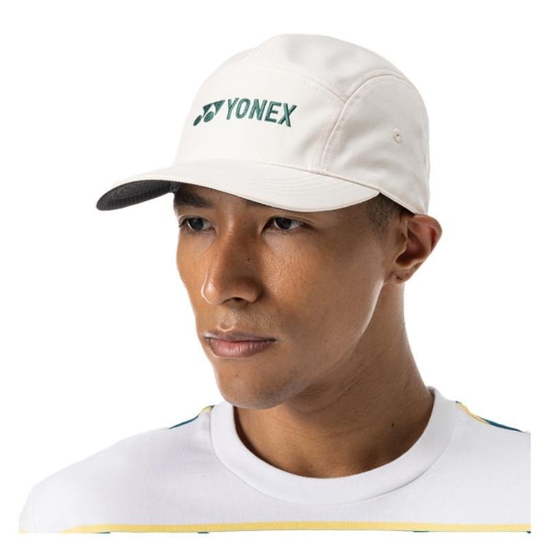 Шапка Yonex Cap 40096 Sand – стилна унисекс шапка за комфорт, стабилност и спортен стил.