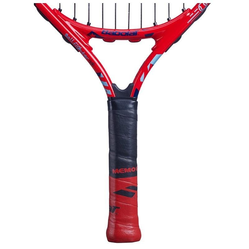 Rachetă de tenis Babolat Ballfighter 19 pentru copii, o rachetă ușoară și comodă, cu un control excelent, pentru primii pași pe teren.