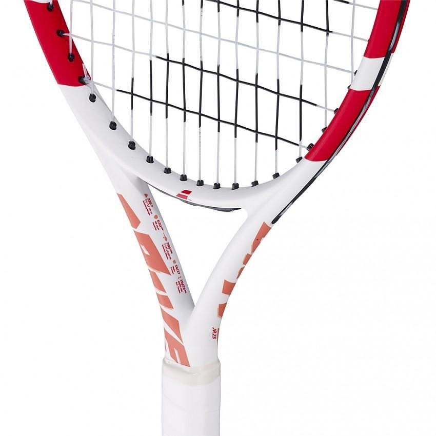 Rachetă de tenis Babolat Drive Junior 23 White pentru copii, ușoară și comodă pentru învățare și progres în tenis.