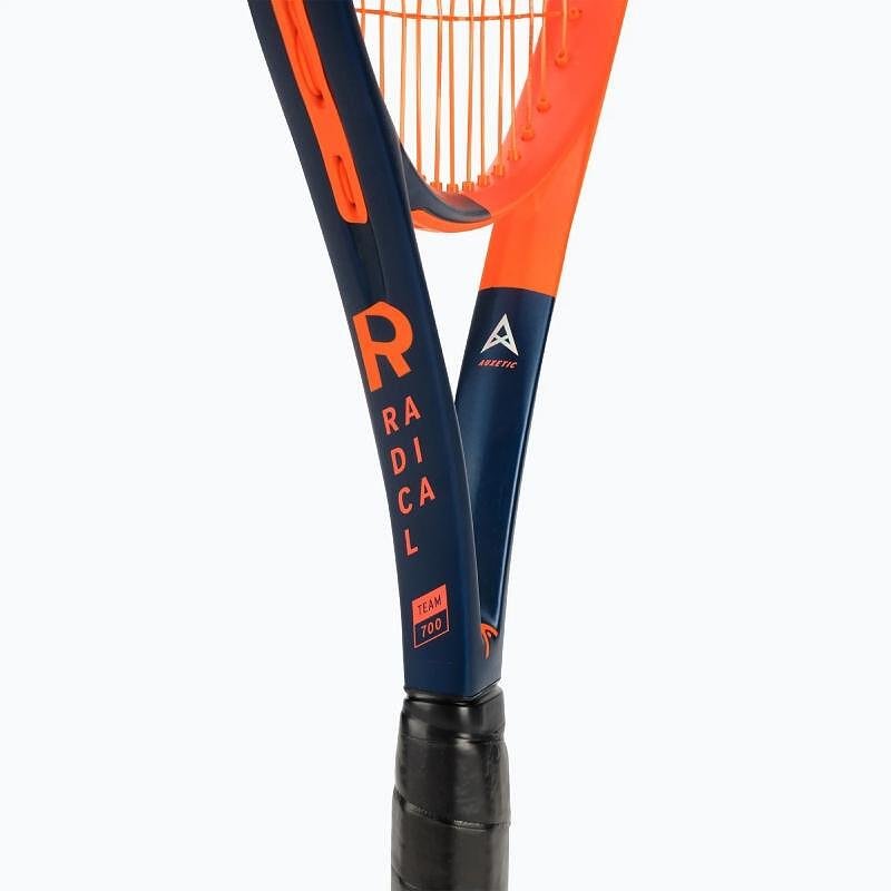 Rachetă de tenis Head Radical Team 2023 – rachetă din grafit cu echilibru între putere, control și confort, pentru jucători avansați.