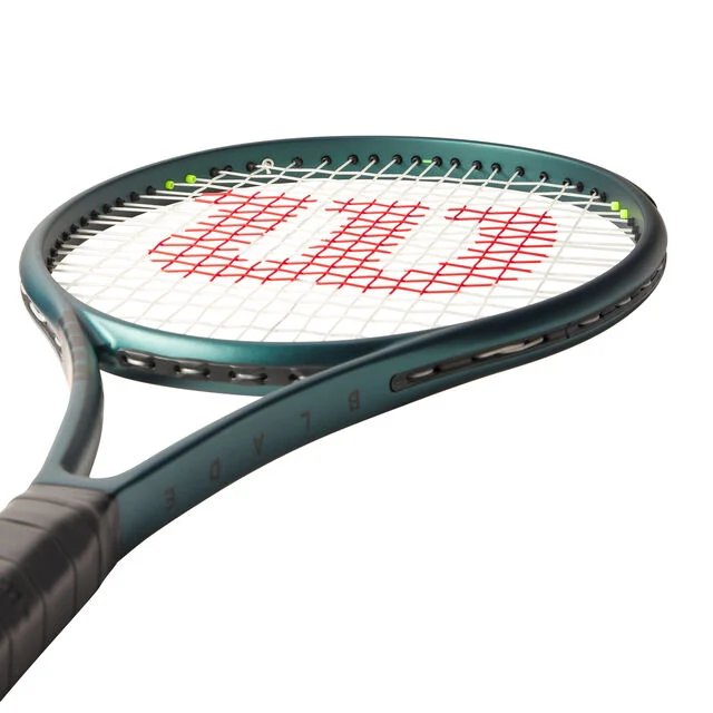 Rachetă de tenis Wilson Blade 100UL V9 cu construcție ușoară și control precis pentru jucători de tenis