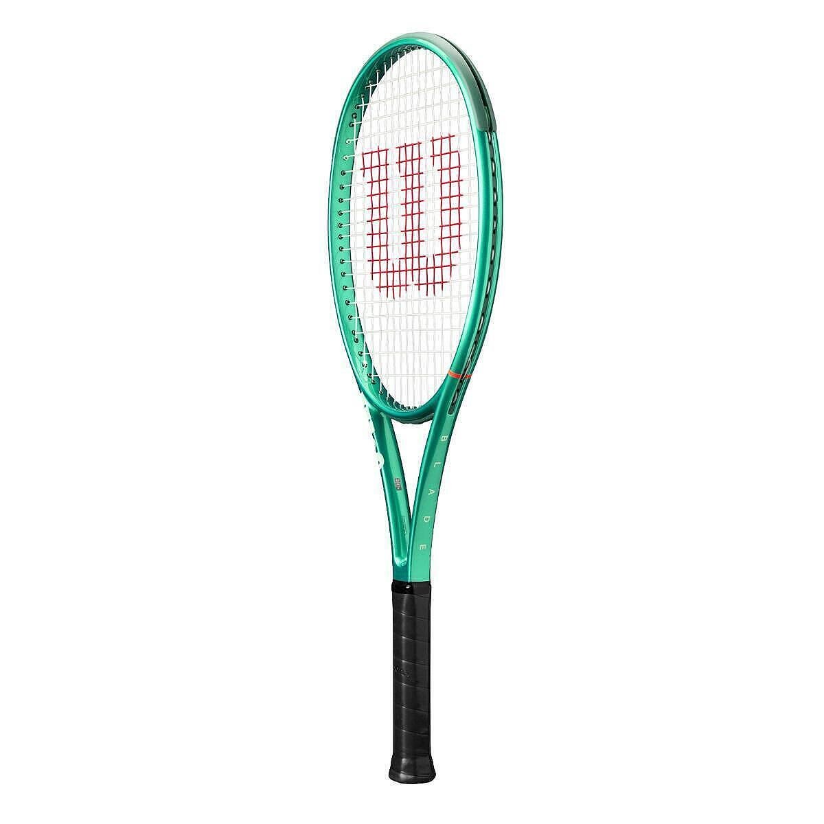 Wilson Blade 101 Team V10 tennis racket – a lightweight, maneuverable and pre-strung Wilson Blade for control and comfort.
