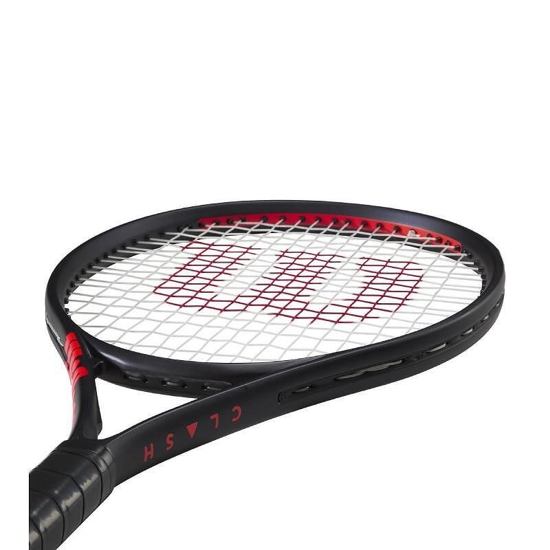 Wilson Clash 25 V3.0 tennis racket for juniors, lightweight, black with red accents and SI3D technology