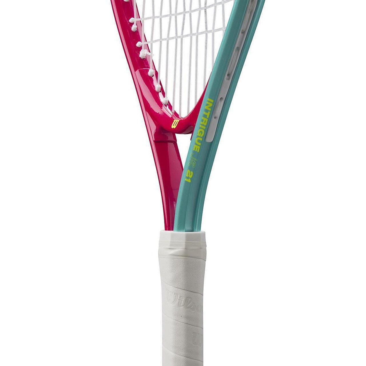 Tennis racket Wilson Intrigue Jr 21 Girls – a lightweight and stable starter racket for young female tennis players