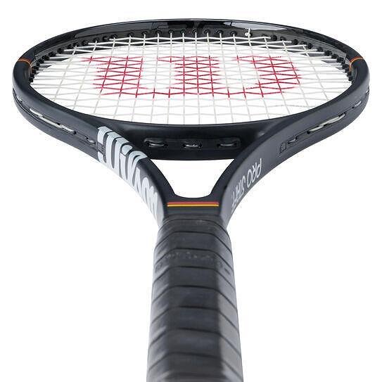 Rachetă de tenis Wilson Pro Staff 97L Classic - o rachetă de tenis Wilson ușoară și precisă, cu stil vintage și control excelent
