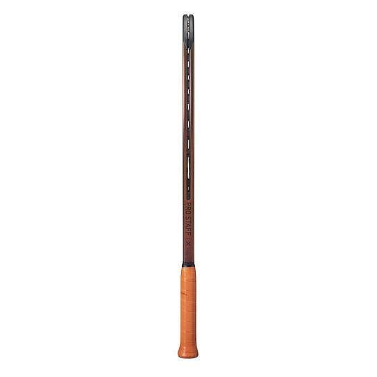 Rachetă de tenis Wilson Pro Staff X V14 cu design Desert Bronze și sweetspot mai mare pentru un control precis
