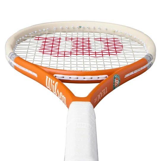 Rachetă de tenis Wilson Roland Garros 2026 Team 102 - rachetă Wilson ușoară cu design elegant și sweetspot mare