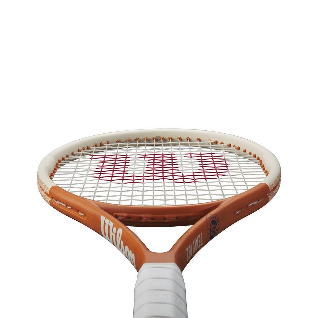 Wilson Roland-Garros Team 102 2025 – lightweight Wilson tennis racket with elegant Roland Garros design.