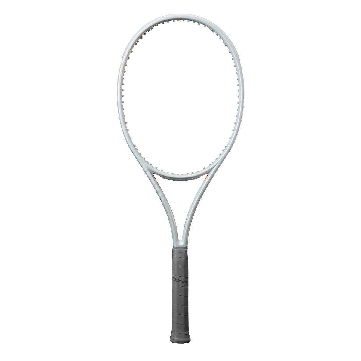 Rachetă de tenis Wilson Shift 99L V1 – ușoară, stabilă și puternică, cu efect controlat, pentru jucători de nivel mediu-avansat și avansat.