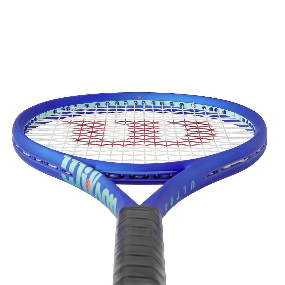 Тенис ракета Wilson Ultra 100 V5 – синя, модерна и мощна ракета за контрол, спин и състезателна игра