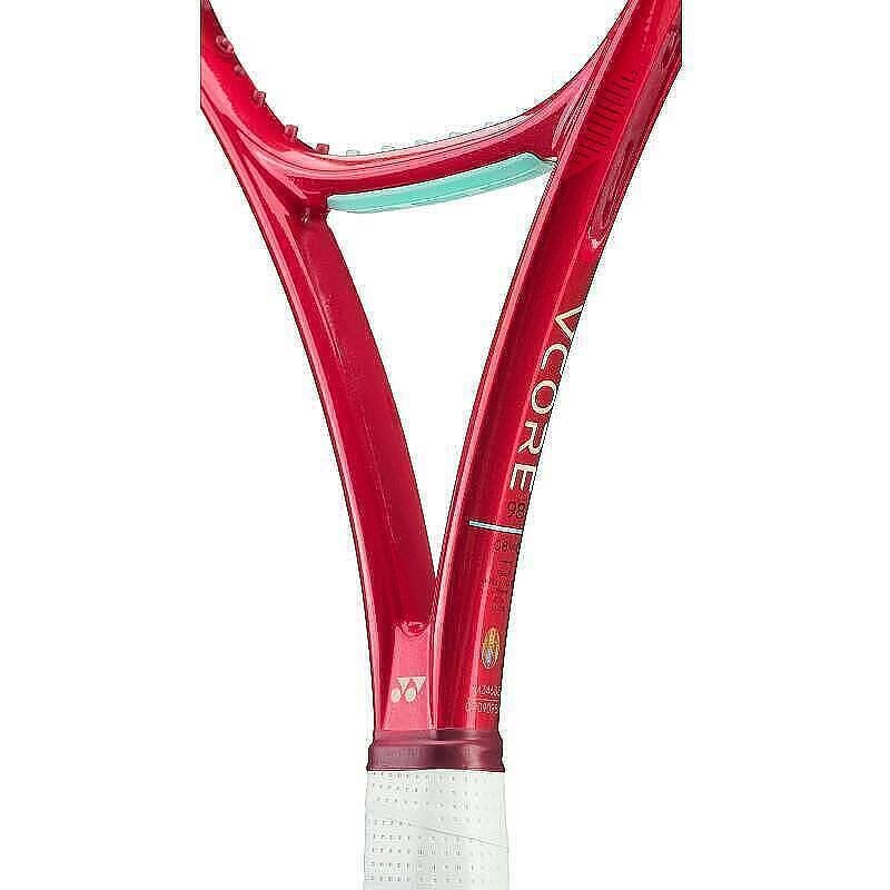 Rachetă de tenis Yonex VCORE 98 Ruby Red – rachetă de tenis roșie pentru control, spin și stabilitate