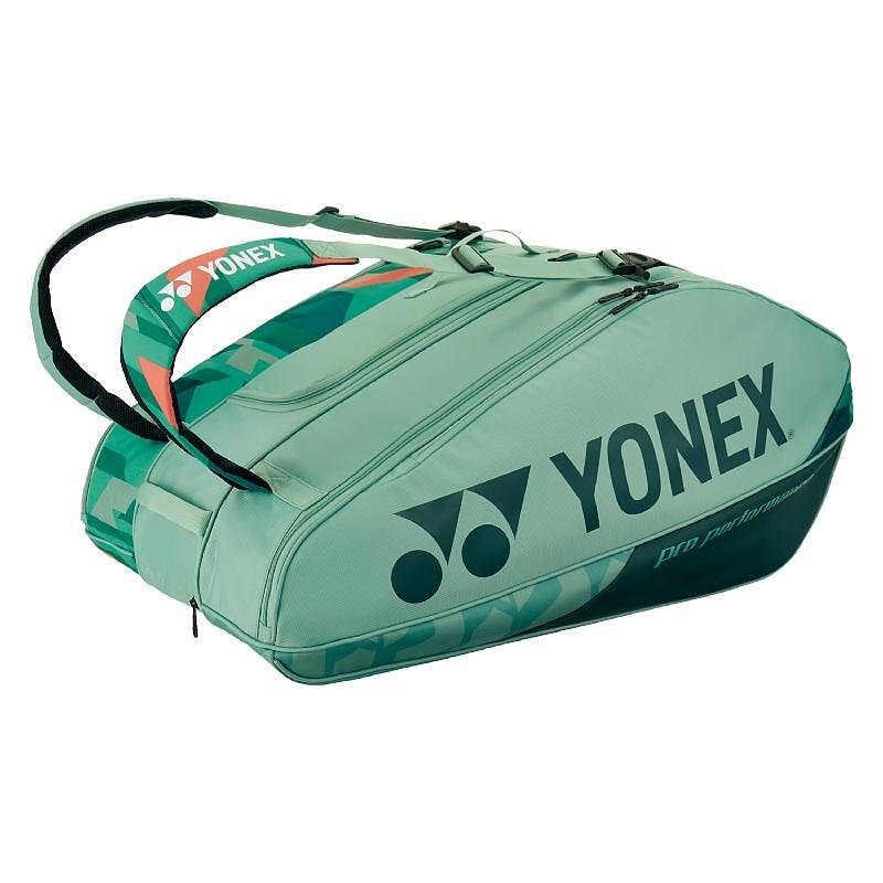 Термобег YONEX PRO BAG Olive Green - 12 ракети, зелен тенис сак с отделения за ракети, обувки и аксесоари